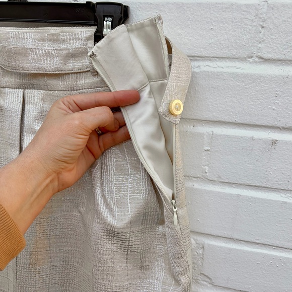 Club Monaco Textured Pleated Ivory & Cream Mini Skirt, SZ 0 EUC - Picture 7 of 9